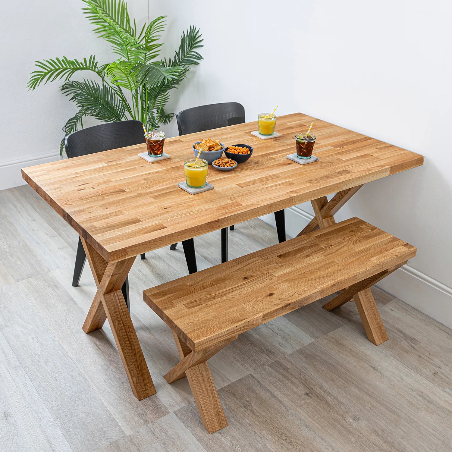 Dubový dřevěný stůl masiv s dřevěnými podnožemi ve tvaru X | 1500mm x 800mm