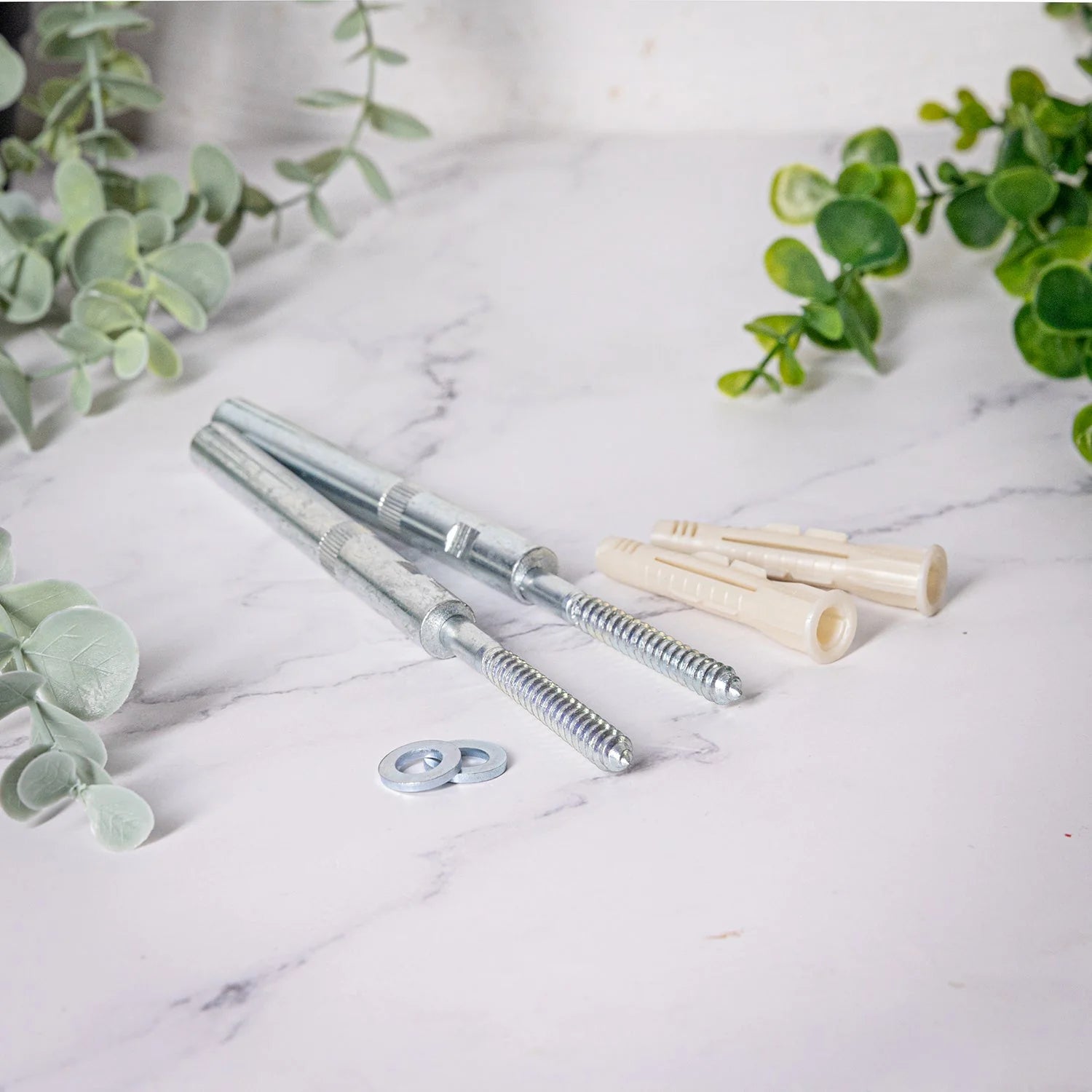 Kovové plovoucí konzole polic