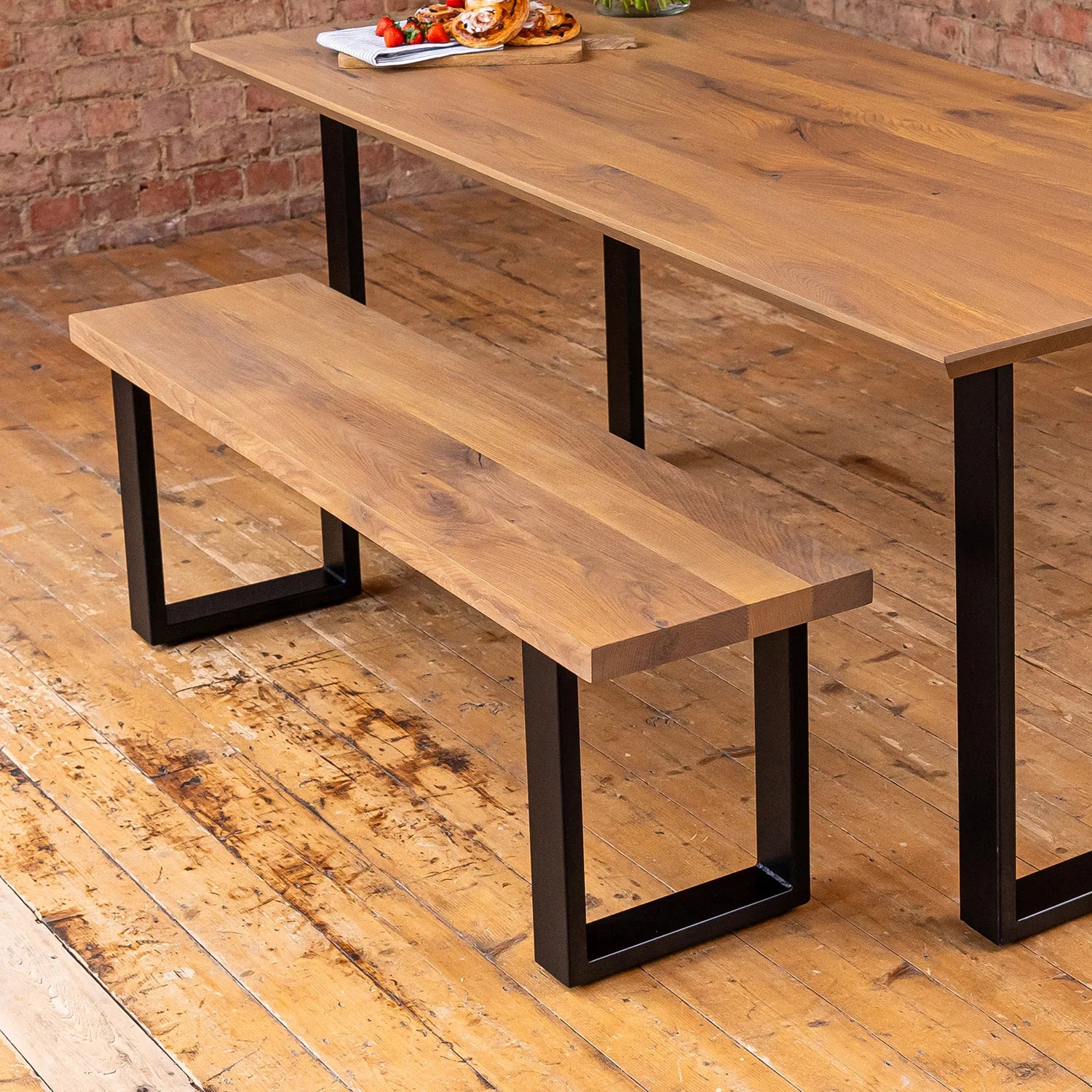 Prémiový jídelní stůl z masivního dubu - Antique Bronze - Lavice do setu