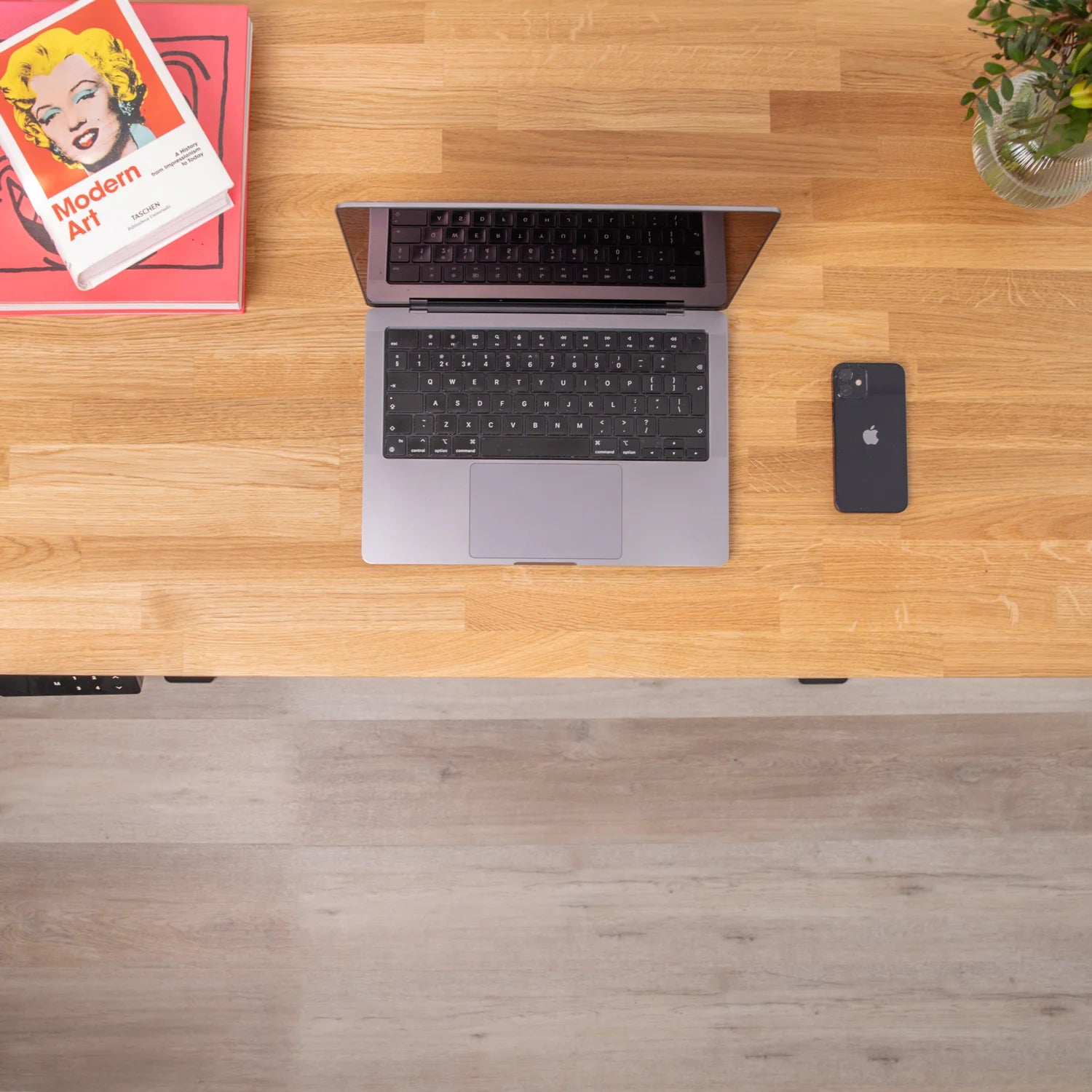 Stolní deska z výběrového dubu se zakulacenými rohy